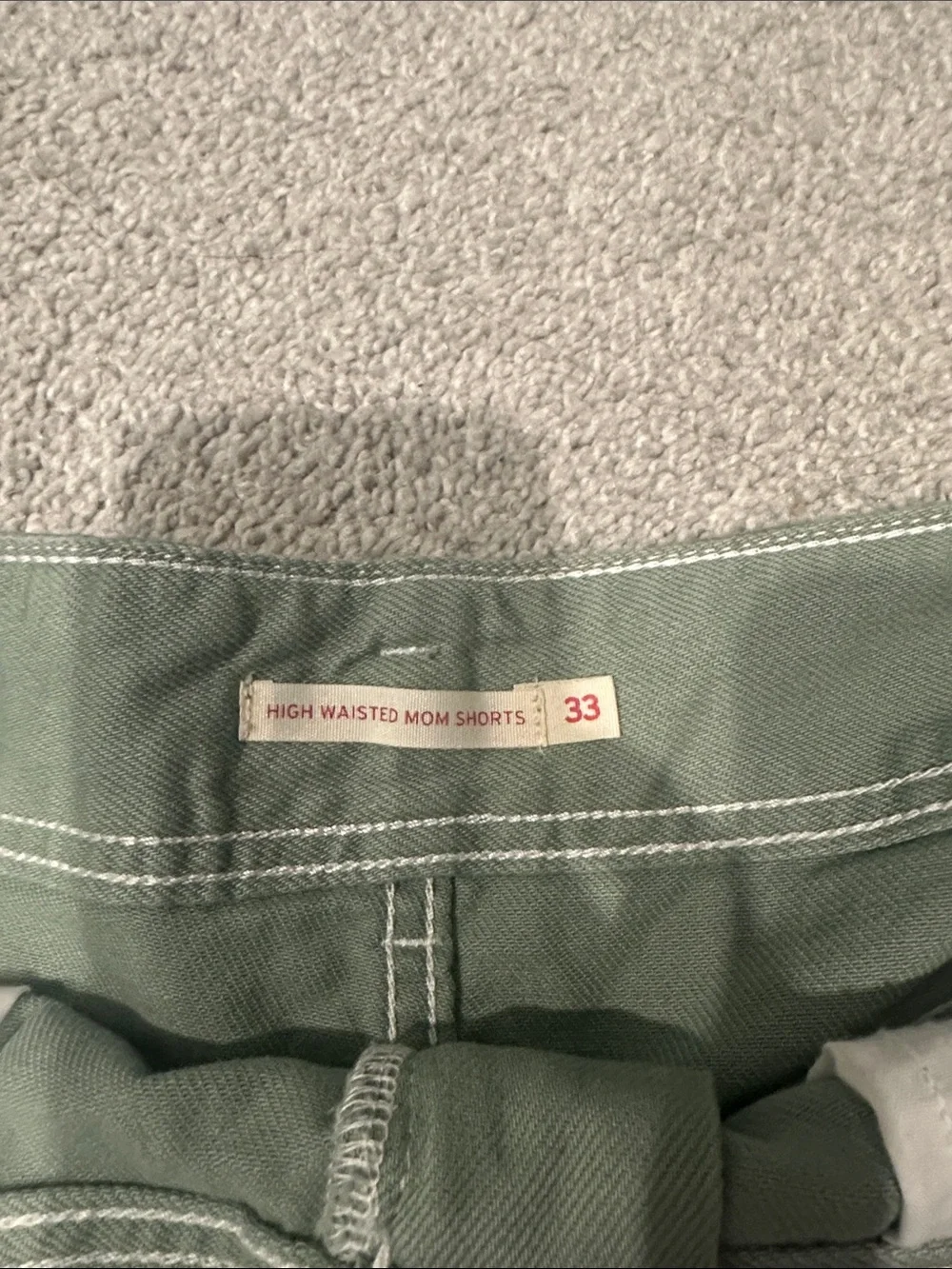 Levi’s High-Rise Olive Green Women's Shorts - Picture 3 of 6